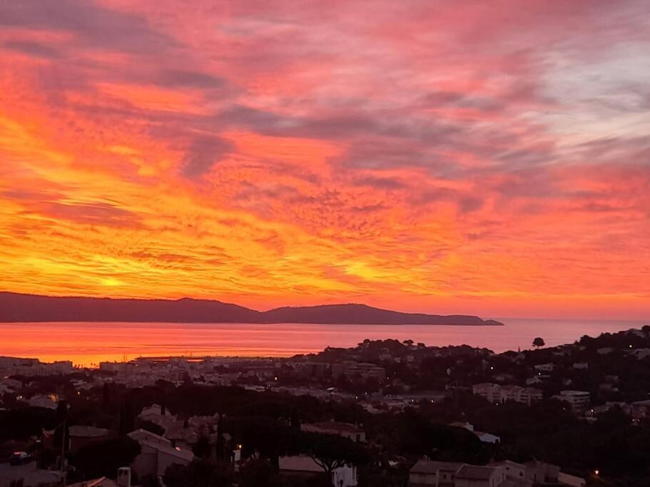 4-Star Private Villa With Heated Pool And Panoramic Sea View At Gulf De Saint Tropez กาวาแลร์-ซูร์-แมร์ ภายนอก รูปภาพ